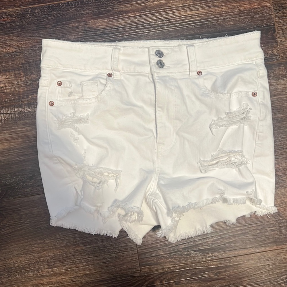 BRAND NEW women’s white shorts size 12